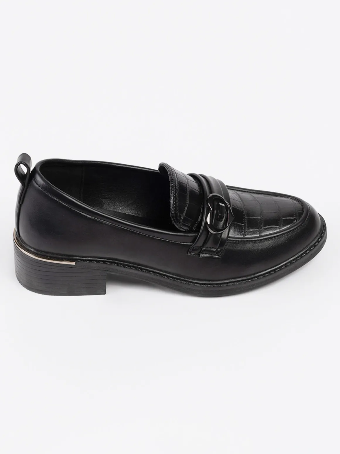 Chaussures à talon plats