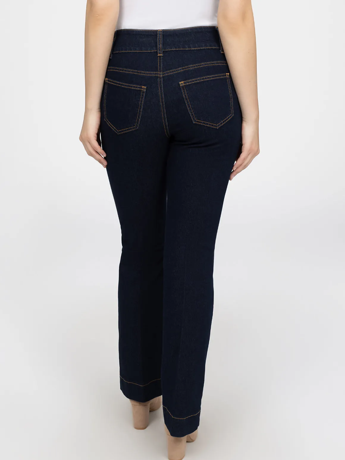 Jean large semi-ajusté