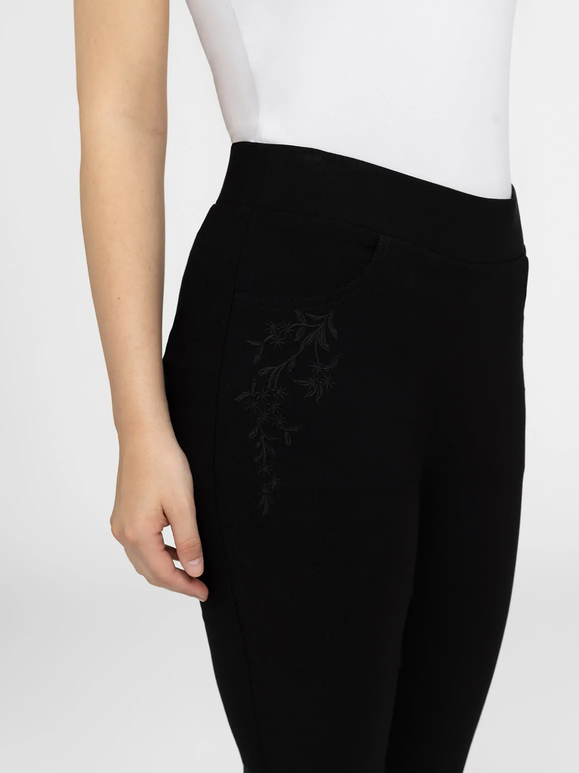 Pantalon droit semi-ajusté à enfiler - Petite